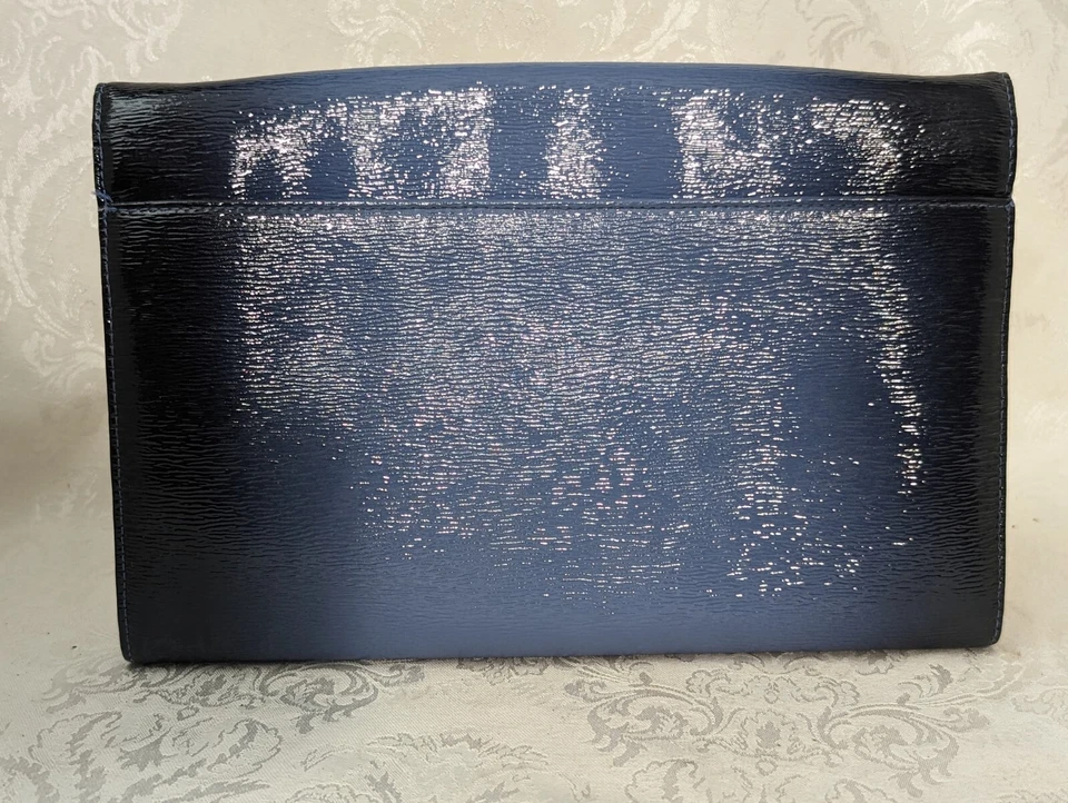 Cartera bandolera de cuero azul halógeno Foto 2 de 4