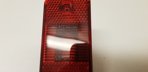 New Genuine LAND ROVER DISCOVERY 1 REAR RED SIDE MARKER AMR1293 RIGHT SIDE - Picture 2 of 4