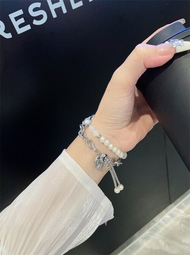 Pulsera con correa premium de perlas de sirena para Apple Watch S9/8/7/6/5/4 correa de moda - Imagen 10 de 13
