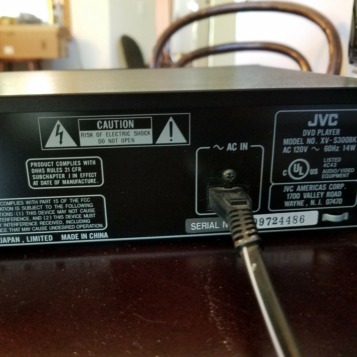 DVD & CD Player Slim Design JVC Model XV-S300BK Remote DVD & CD Player Slim Design JVC Model XV-S300BK Remote
