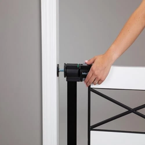 Puerta de bebé moderna de granja de seguridad primera fácil instalación para puertas se adapta a 29-37 pulgadas... Foto 3 de 4