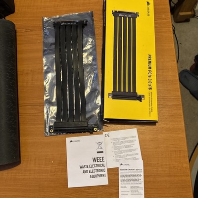 Corsair PREMIUM PCIe 3.0 x16 Riser 300mm Verlängerung Top Zustand