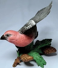 Beautiful 1989 Lenox Garden PINE GROSBEAK Excellent Condition