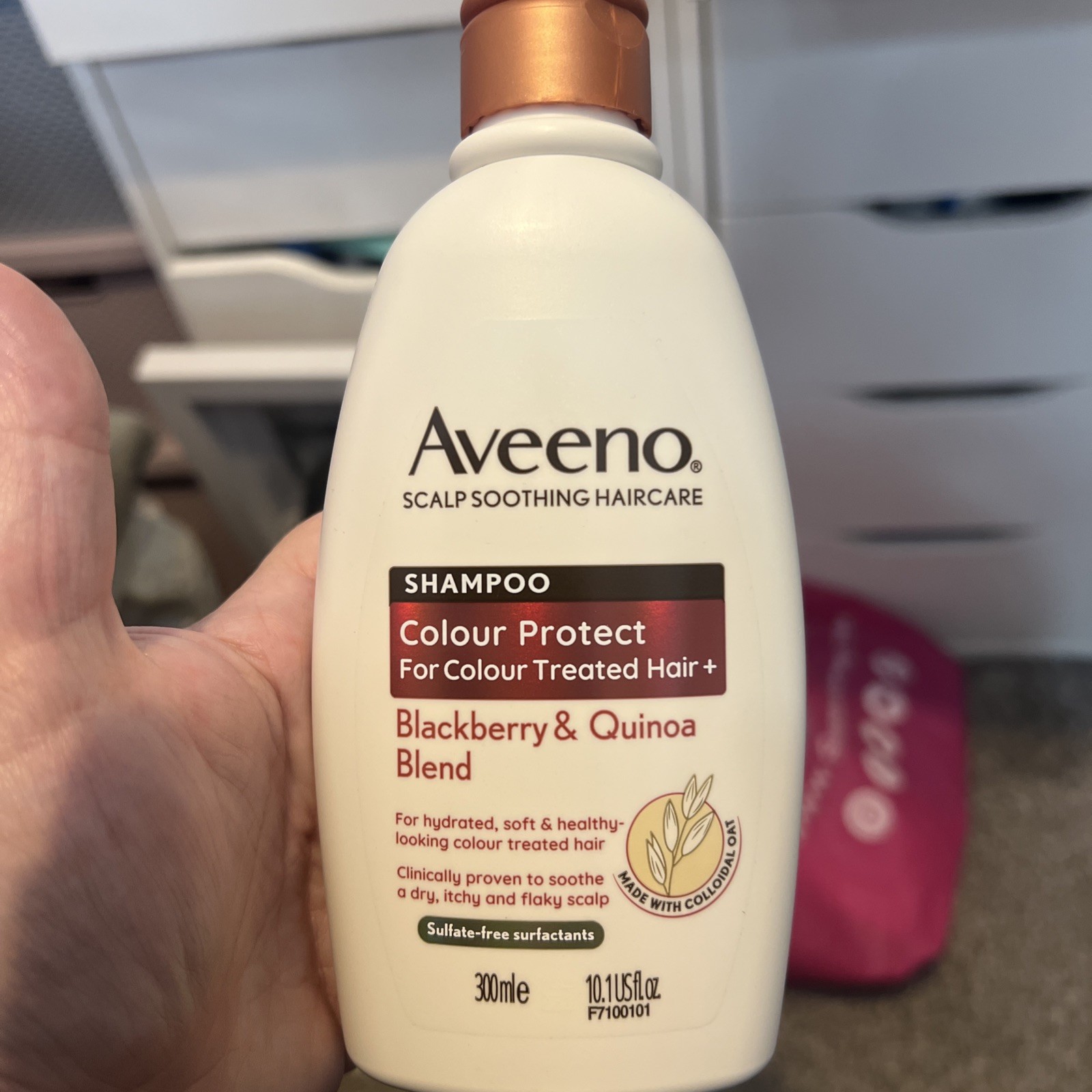 Colour Protect Blackberry and Quinoa Scalp Soothing Shampoo for Colour Treate... - Image 2