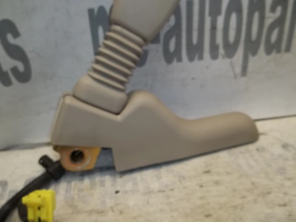 Пряжка ремня безопасности левая передняя для Cadillac Deville 2000-2005 годов выпуска от оригинального производителя - Изображение 3 из 4