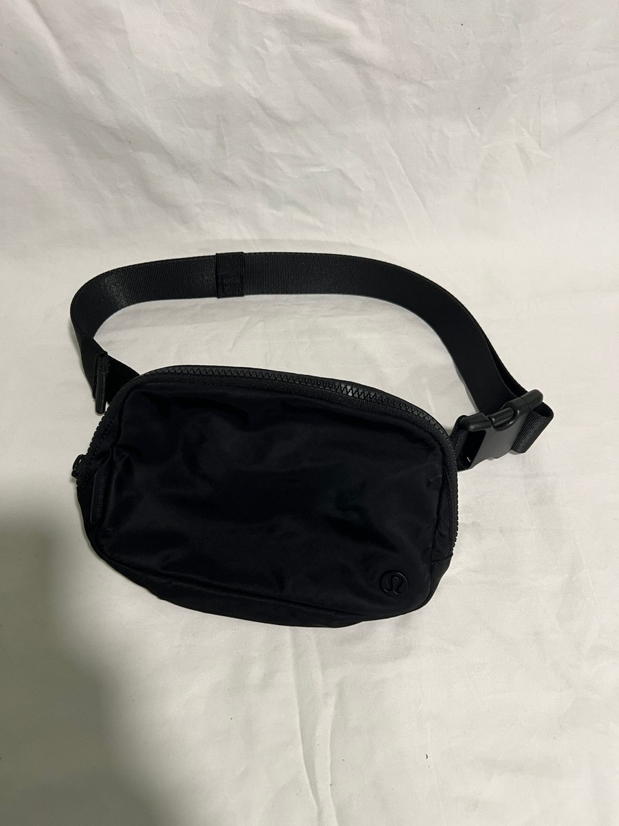 Lululemon Belt and Purse BUNDLE *Read Description Bundle Of 3 View 5