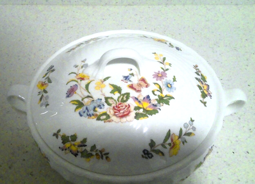 Vintage Aynsley Fine Bone China Cottage Garden Casserole Serving Dish w/ Lid - Picture 3 of 4