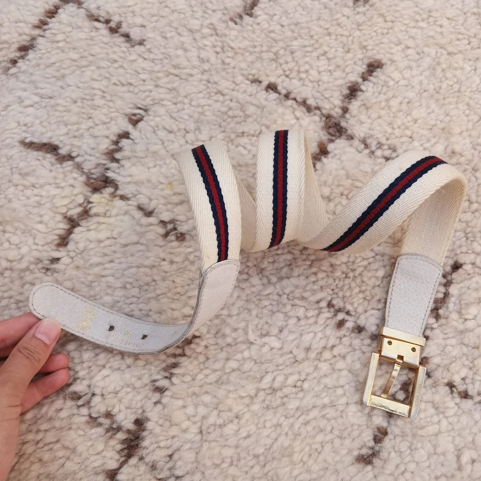 Cinto GUCCI Signature Web Canvas dourado com fivela de bloqueio listra branca tamanho 85 - Imagem 2 de 4