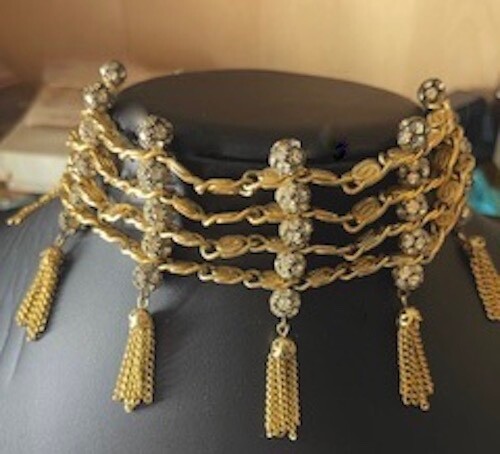 DRAMATIC Vintage Collar ,Crystals and Chains for a DIVA! - Afbeelding 1 van 4