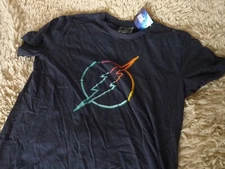 15+ Film Tv Memorabilia Bundle Wearable tshirt M MEDIUM zbox flash justice leagu