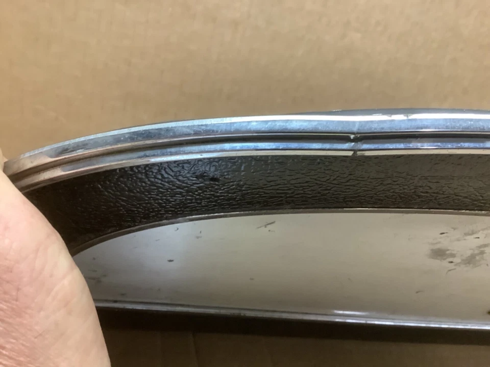 1963 - 1967 年雪佛兰 Corvette Stingray 手套盒门二手原始设备制造商 c — 第 4/4 张图片