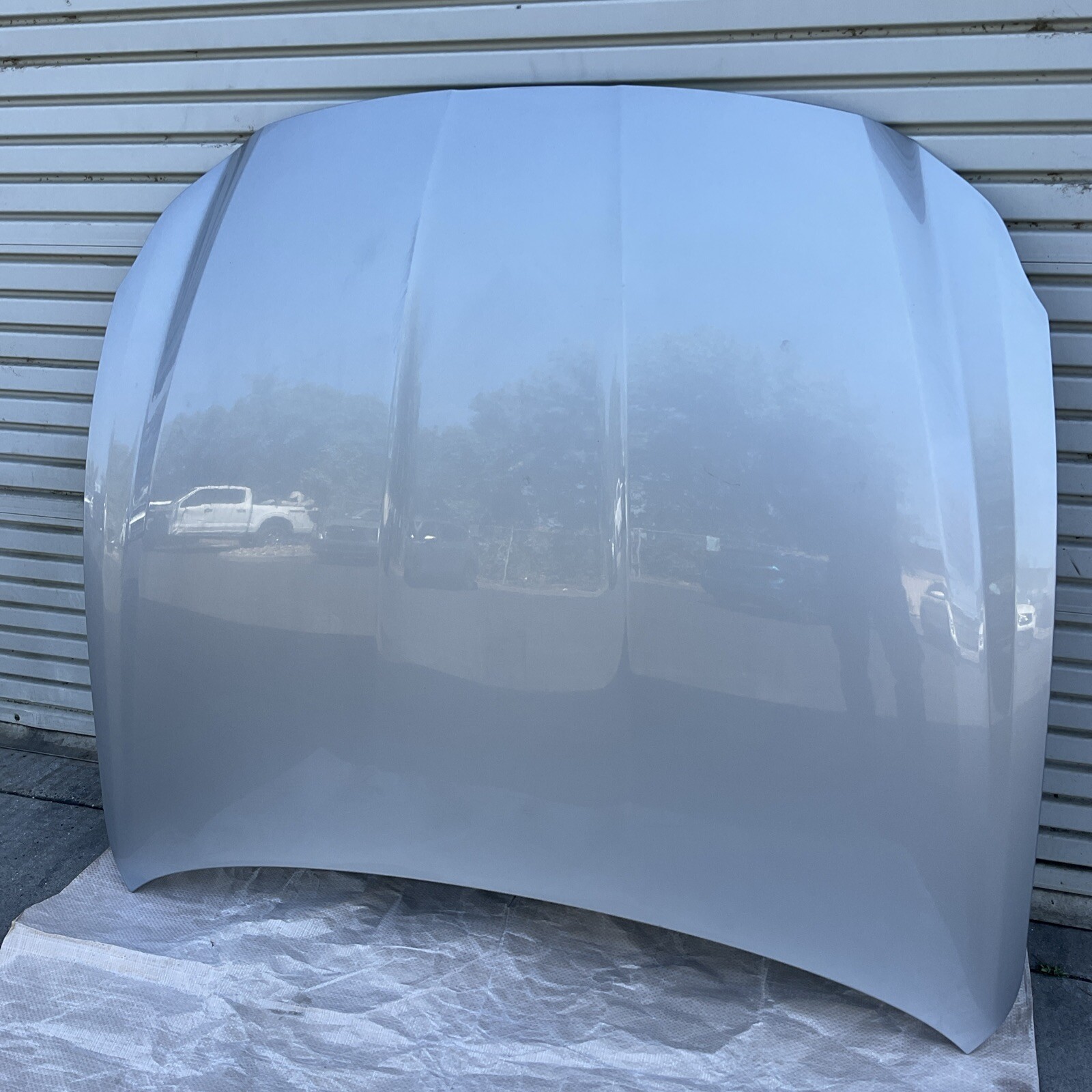 14-16 MASERATI QUATTROPORTE OEM HOOD PAINT CODE 817/B Silver 26K Miles