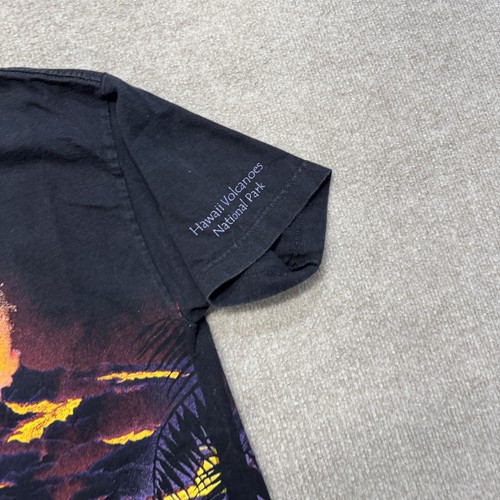 Vintage Hawaii Volcanoes National Park Wrap Around T Shirt Size M Habitat - Picture 3 of 7
