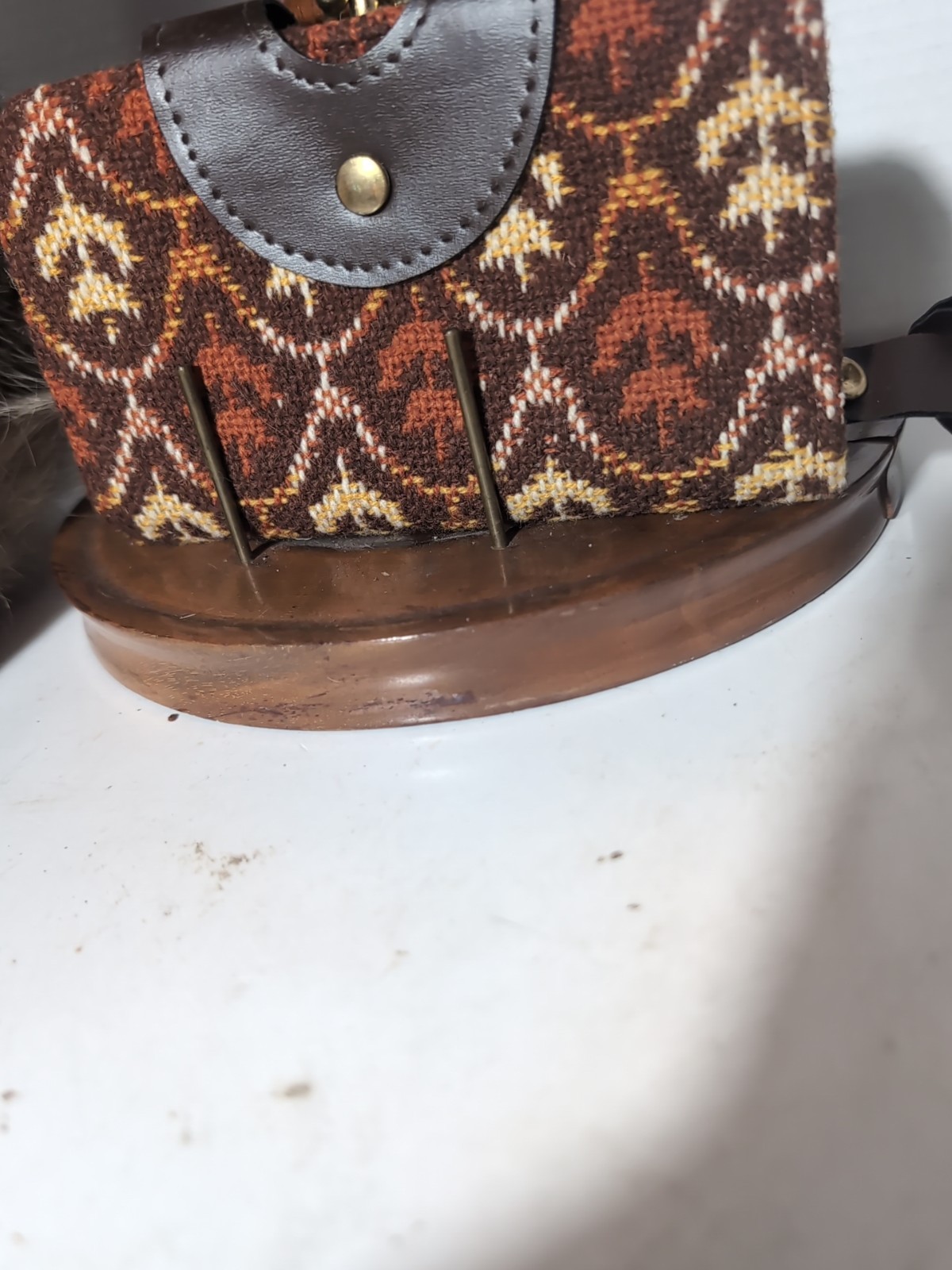 VTG 1970s Brynkir  Woolen Mills Pure  Embroidered Wristlet/Wallet/Change Purse