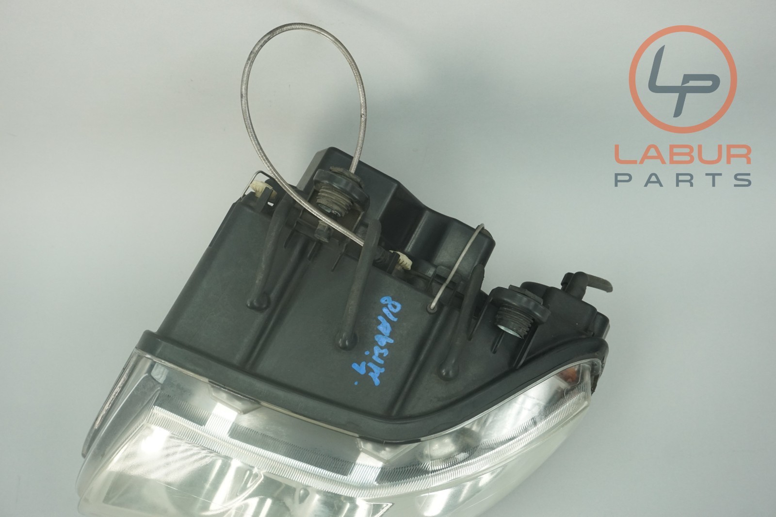 M139 03-08 Maserati Quattroporte Front Left Side Bi Xenon Headlight TESTED H1148