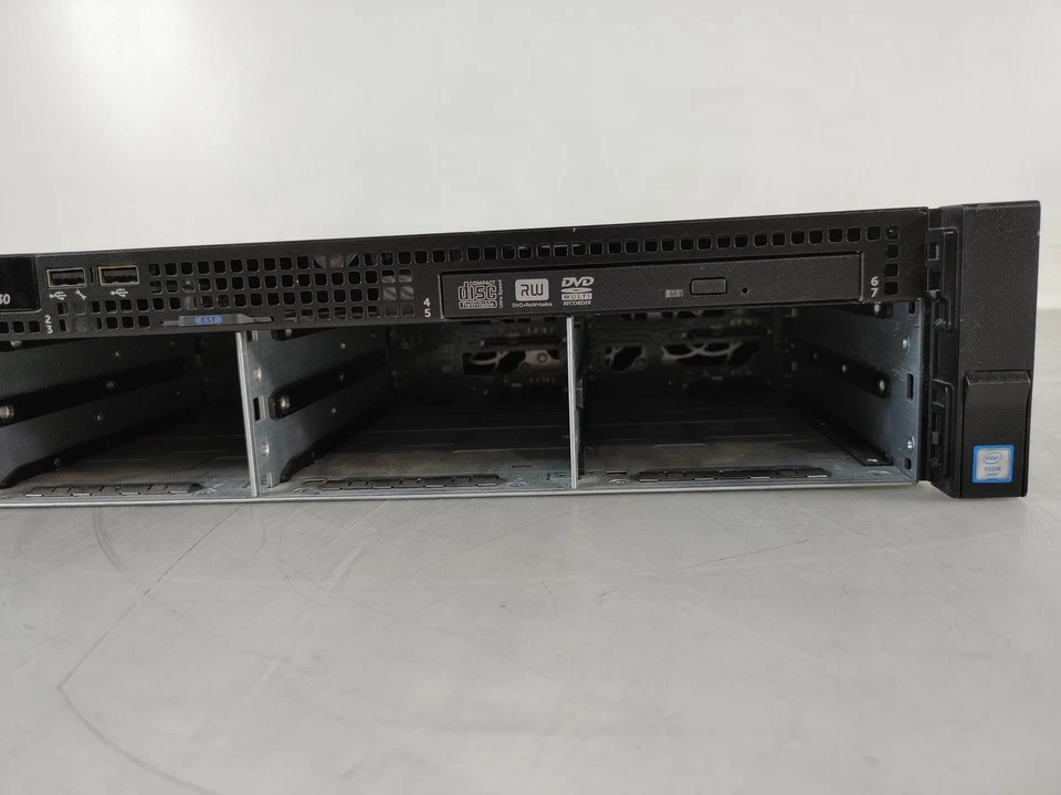Dell PowerEdge R530 2.40 GHz Intel Xeon E5-2640 v4 64 GB DDR4 Storage Node - Image 3 of 4