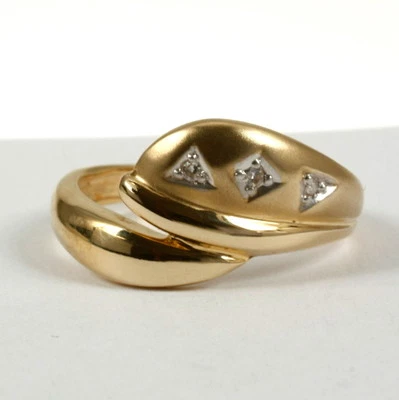 Verspielter Ring in 585 Gold mit Diamant - Bild 1 von 2