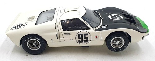 Exoto 1/18 Scale Diecast RLG18043 - 1966 Exoto Ford GT40 Mk II Daytona #95 - Picture 5 of 6