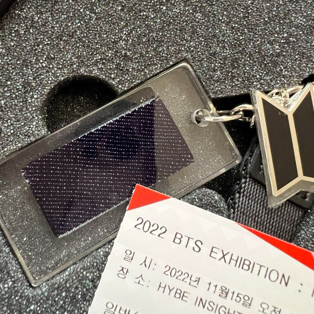 【BTS公式】HYBE INSIGHT アップサイクリング キーリングストラップ BTS HYBE INSIGHT UPCYCLING LAB Costume Key Ring Random