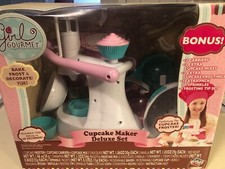 JAKKS Pacific 2008 Girl gourmet Cupcake Maker Deluxe Set Open Box 
