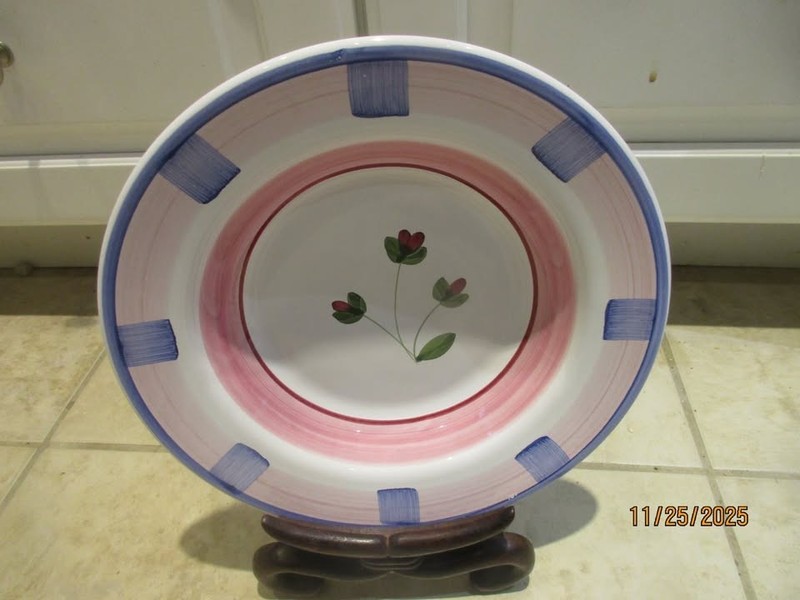 Set of 6 CALECA Pottery- SOUP BOWLS / PLATES Hand Painted - Made in Italy 9 1/2