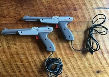 Lot of 2 Original 1985 Nintendo NES Zapper - Duck Hunt Gun NES-005 Gray