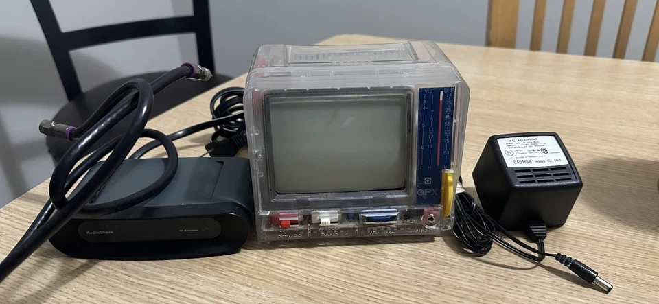 VTG GPX Mini Portable Television Retro Gaming Clear Case TVP45 4.5” Blk&White - Image 2 of 4