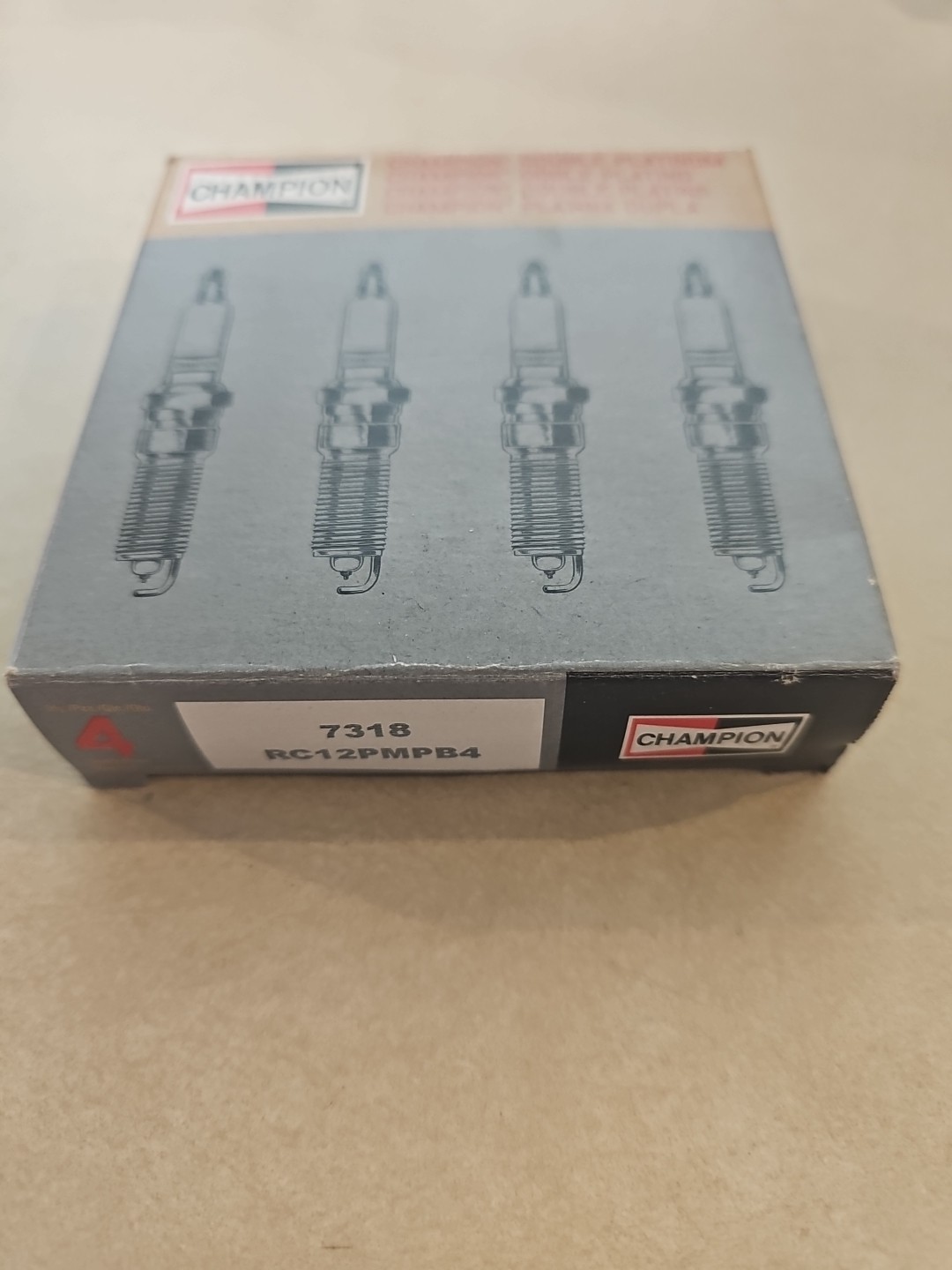 7318 CHAMPION DOUBLE PLATINUM PREMIUM SPARK PLUG LOT OF 4 RC12PMPB4 FREE SHI