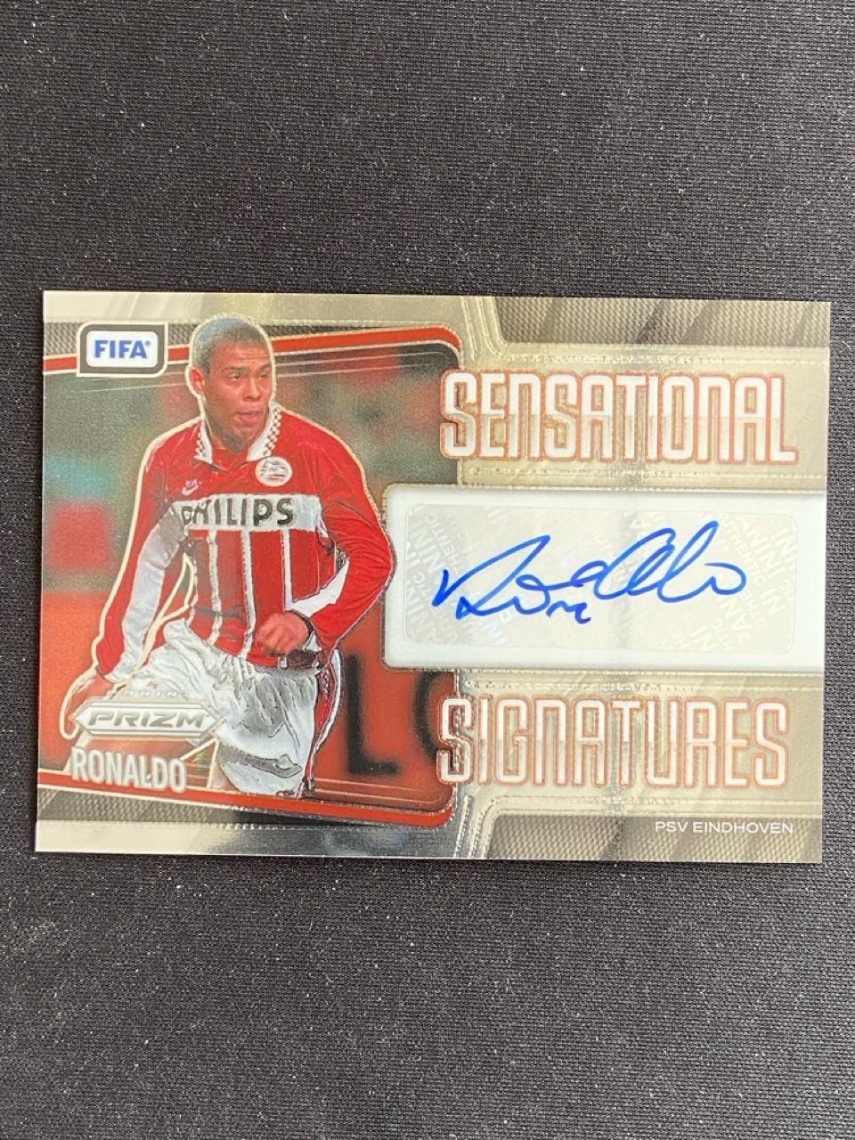 Ronaldo 2025-26 Panini Prizm FIFA Sensational Signatures Auto #SS-R -fd1 view 1