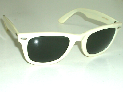 【希少美品】B&L RAY- BAN USA WAYFARER 5024エボニィ 1970's VINTAGE B&L RAY-BAN WHITE ACETATE G15 CRYSTAL WAYFARERS