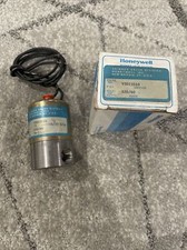 Honeywell V5D23510 Solenoid Valve 75 PSI ***FREE SHIPPING***