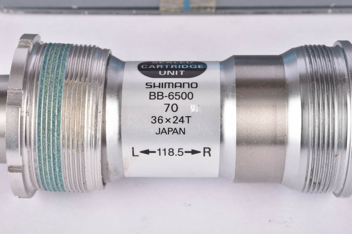 SHIMANO ULTEGRA BB-6500 ボトムブラケット 68mm NOS/NIB Shimano Ultegra #BB-6500 Octalink Bottom Bracket in