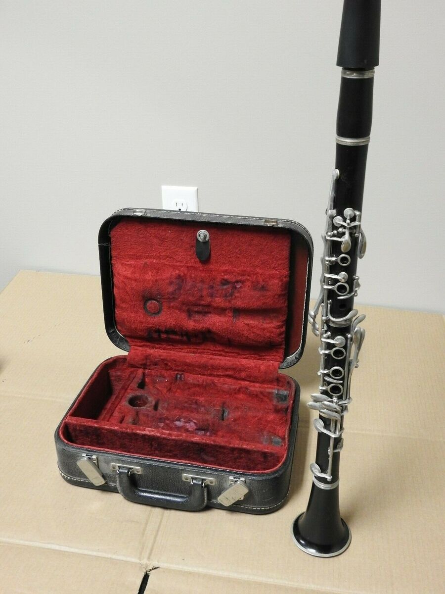 Vintage Buffet Crampon Wood Clarinet Bb Made in W- Germany Vintage Buffet Crampon Wood Clarinet Bb Made in W- Germany
