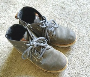 boys clarks originals