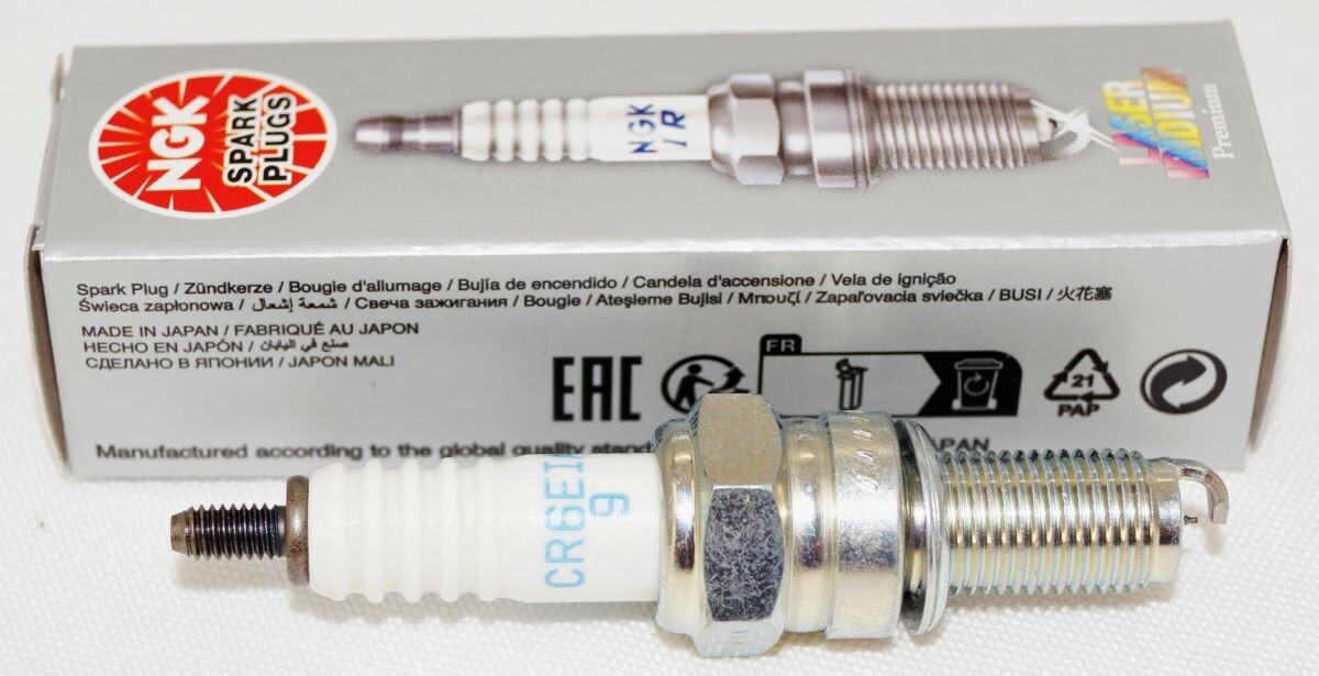 Genuine NGK 7967 Iridium Spark Plug CR6EIA9 09482-00590 38-0345 2103-0035