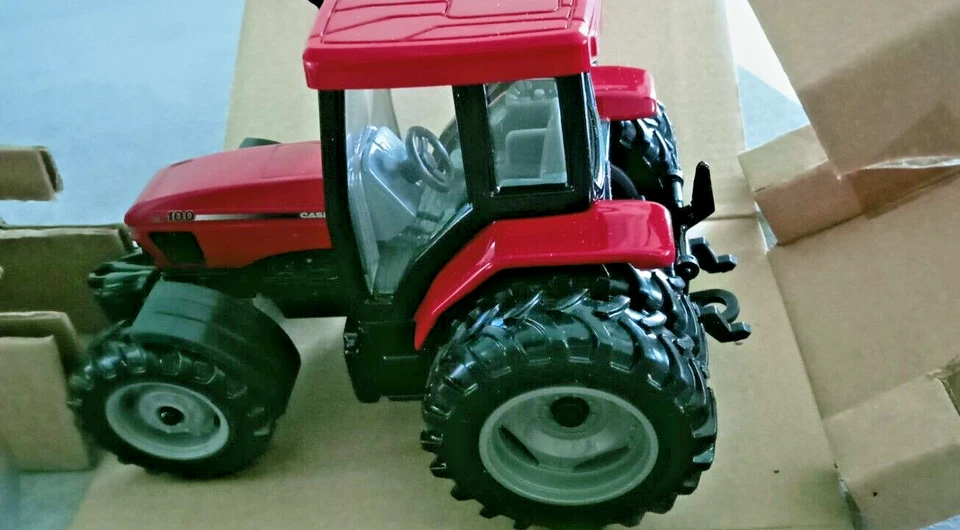 ERTL/Britains 1:32 - Trattore Case IH CX100 versione europea - Immagine 3 di 4