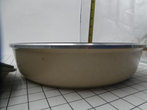 Kitchen Fair (KF) Cast Aluminum Double Handle Skillet 14" With Lid - Beige - Picture 3 of 16