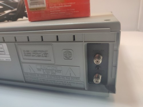 Emerson EWD2004 VCR DVD Player READ DESCRIPTION W/Remote *DVD DOES NOT WORK* - Picture 9 of 11