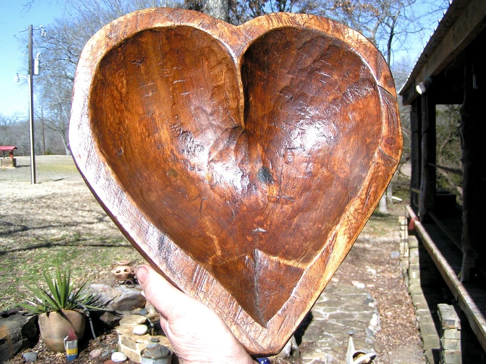 Large Wooden Heart bread bowl 2992 - Image 4 of 4