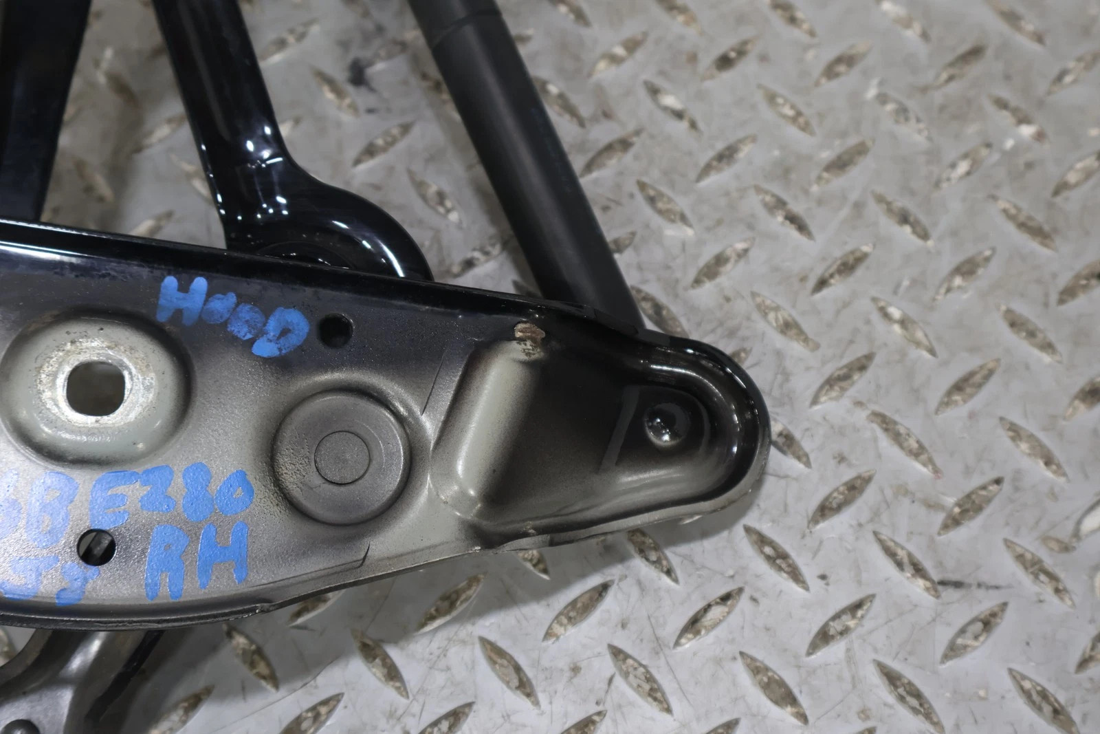 Bentley Flying Spur 2006-2012 Left, right Engine lid hinges Pair