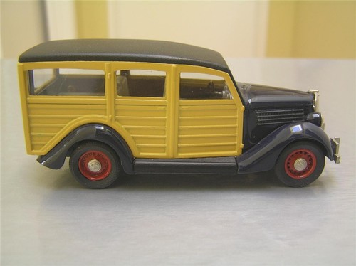 Rextoys Ford V8 1935 Woody Wagon made in France 1/43 scale Near Mint - Picture 5 of 7