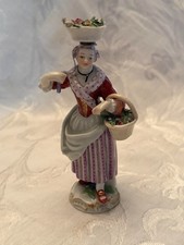 ANTIQUE MEISSEN PORCELAIN FIGURINE