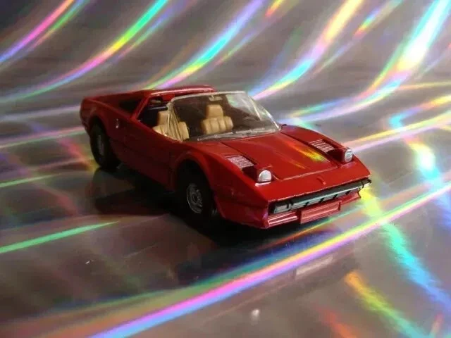 Corgi Ferrari 308 GTS 1981 🏆 della serie Magnum P.i. 1:43 - Immagine 2 di 4