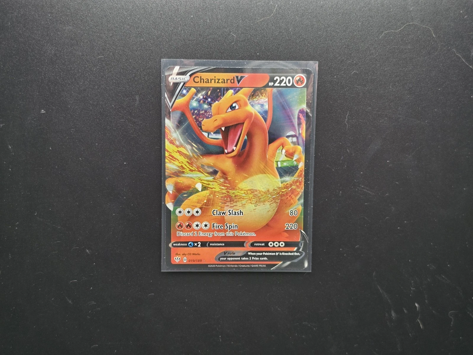 Charizard V 019/189 Darkness Ablaze Pokemon Card NM