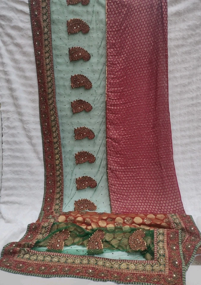 Raro panel Dupatta nupcial Zardozi textil indio bordado a mano de 18 pies rojo verde Foto 4 de 4