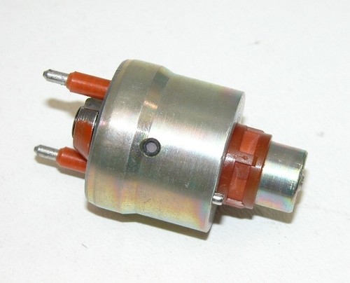 NEW GENUINE GM Fuel Injector Fits 88-91 CK Pickup 87-90 Blazer 87-90 G10 +More - Picture 2 of 5