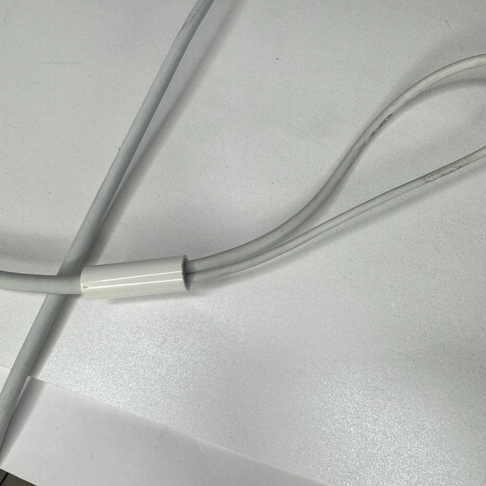 Apple Thunderbolt Display A1407 27" LCD Monitor Very Good Condition - Image 3 of 4