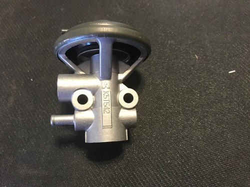Suzuki Genuine OEM EGR Valve 18111-80C10, Standard Part # EGV746 - Foto 6 di 6