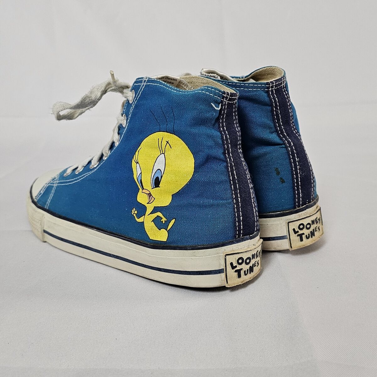 Vintage 1994 Looney Tunes Tweety Bird High Top Shoes Womens Vintage 1994 Looney Tunes Tweety Bird High Top Shoes Womens