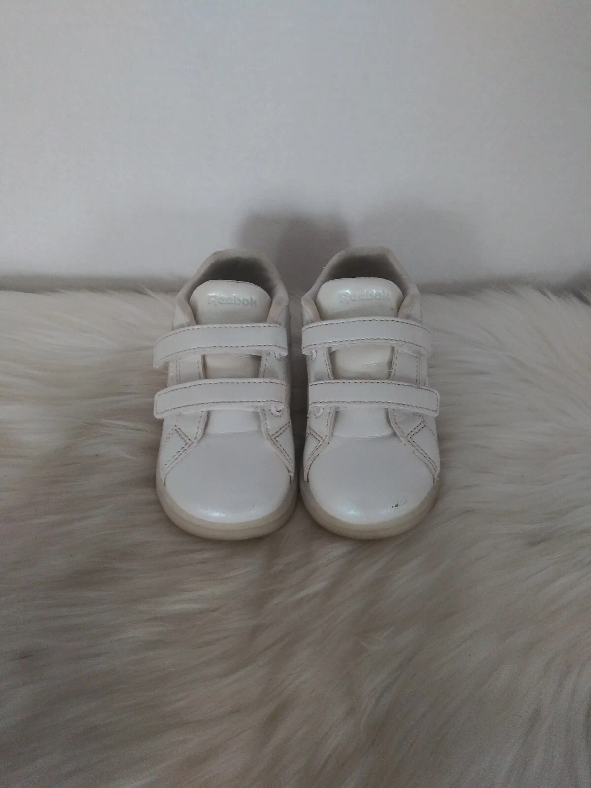 Scarpe sneakers Reebok bambina taglia 6 cinturino regolabile crema e rosa